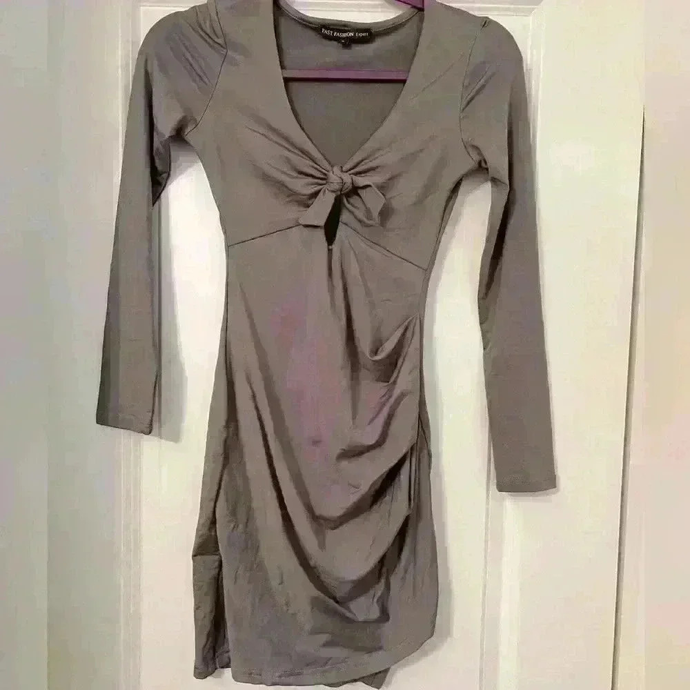 SMALL GRAY LONG SLEEVE DRESS